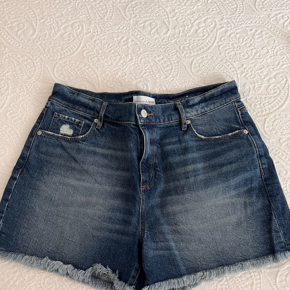 Women’s Ann Taylor loft Jean shorts. NWOT